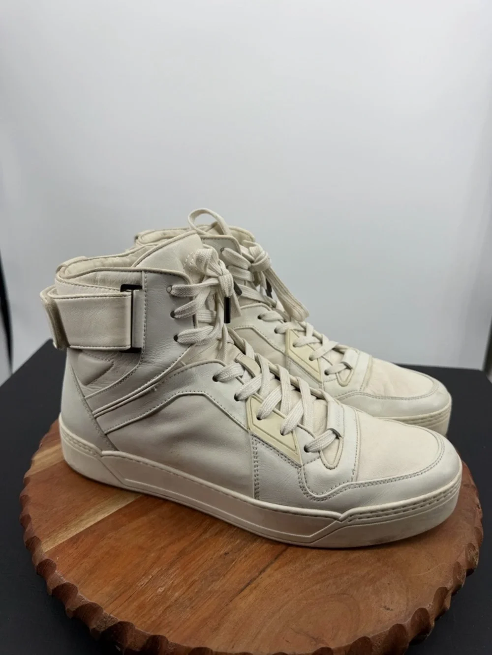 Gucci Mens Great White‎ High Top Sneakers sz 9.5 off white lace up strap 386738